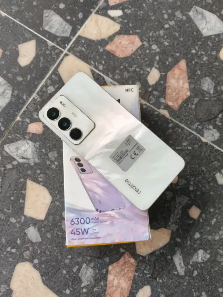 Realme c71 ram 6/128 baterai 6300mah fullset