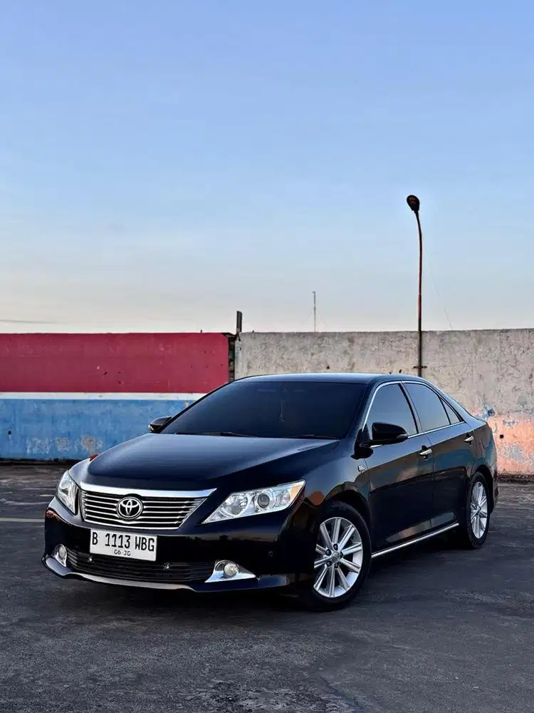 (CASH)Toyota Camry 2.5 V a/t 2012