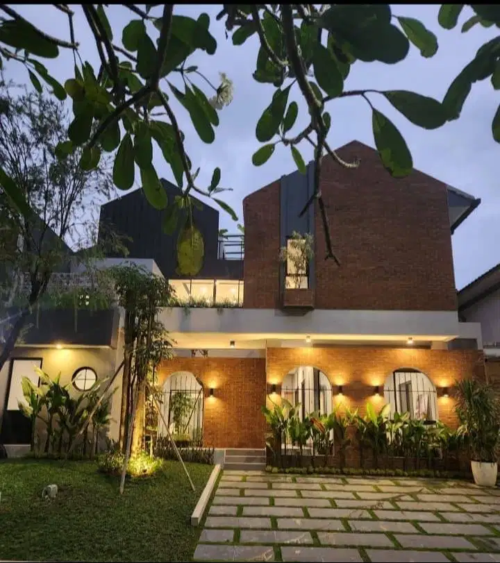 Dijual Rumah di The Green BSD CITY