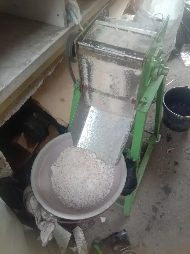 Mesin Kelapa Parut Honda