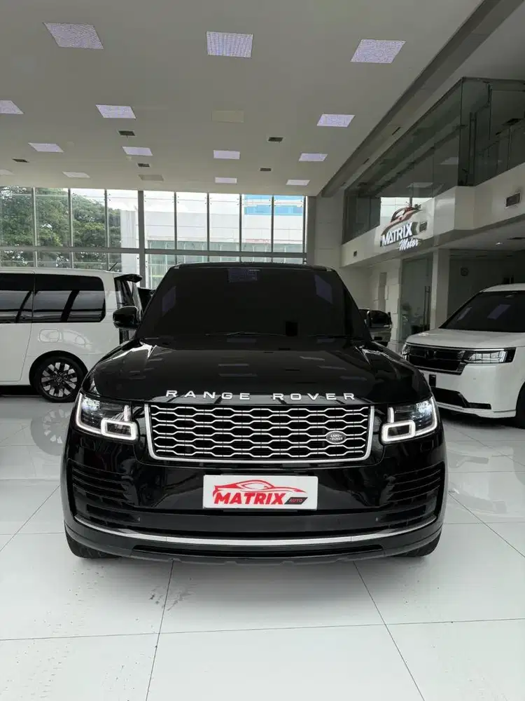 Range Rover Vogue LWB 3.0 Facelift 2018 Nik 2015 black Siap pakai