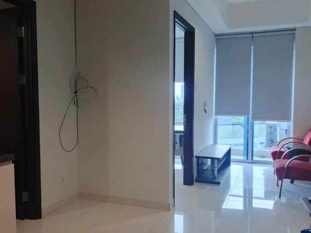 Apartemen Puri Mansion 2+1BR Semi Furnished View Pool