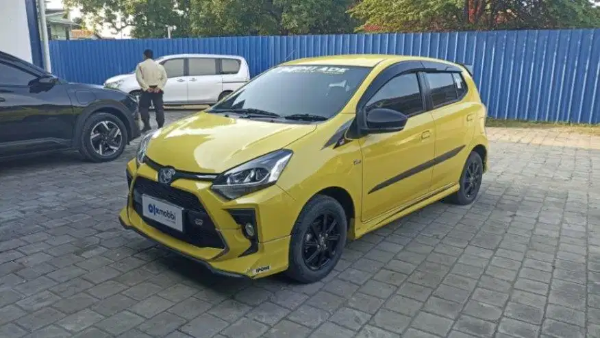 Low Kilometer - Agya 1.2 GR Sport Bensin-MT 2023