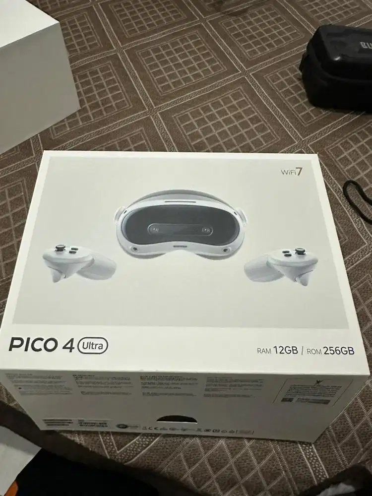 Pico 4 Ultra 12/256gb Like A New headset VR game Meta Quest 3