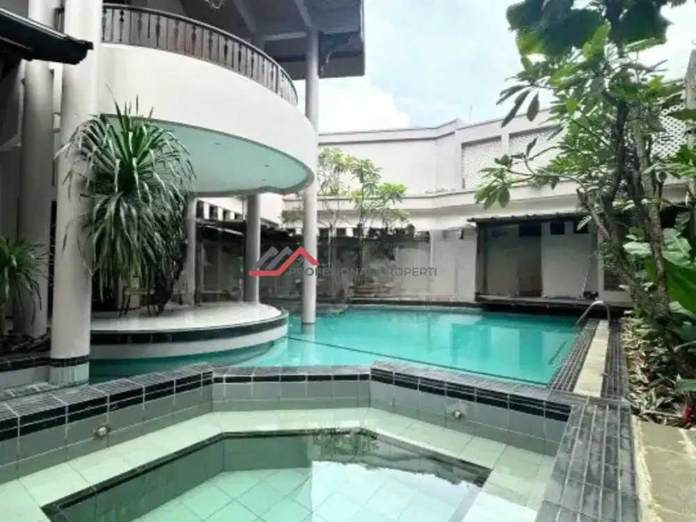 Rumah Mewah Lokasi Tenang dan Harga Menarik di Pondok Indah, Jakarta Selatan