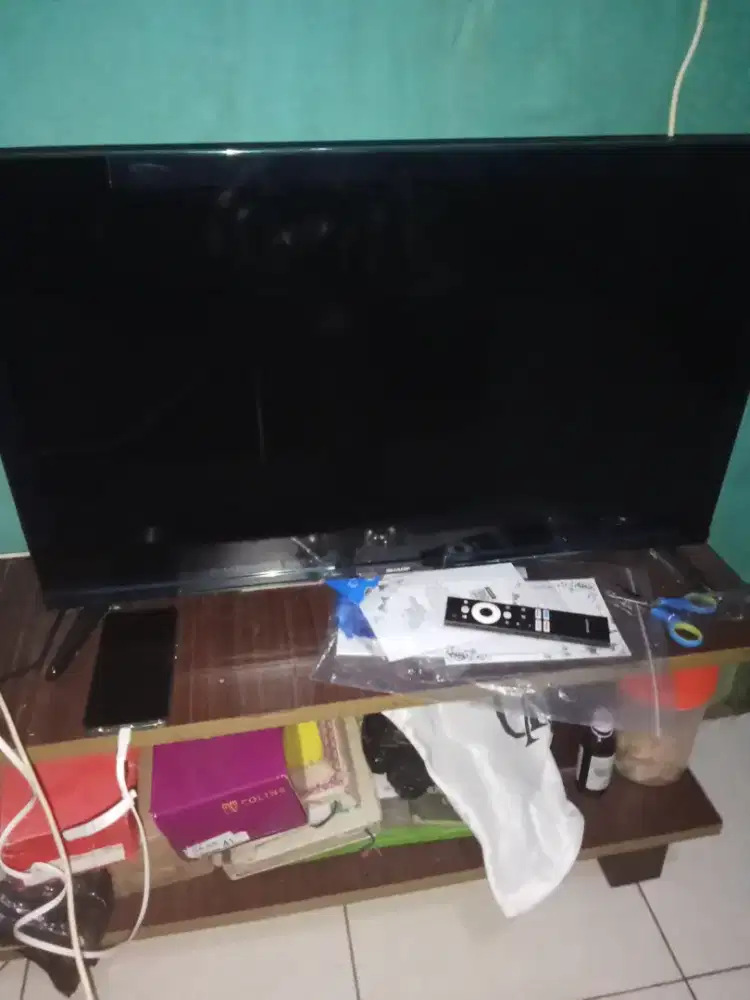 Jual tv masih baru merk Sharp 32 inch