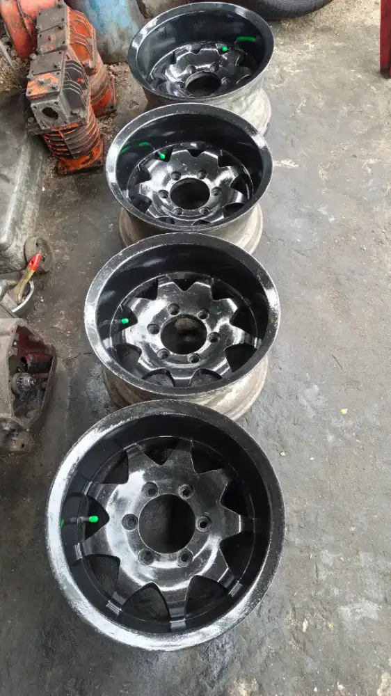 Velg Jeep dan Jimny lama