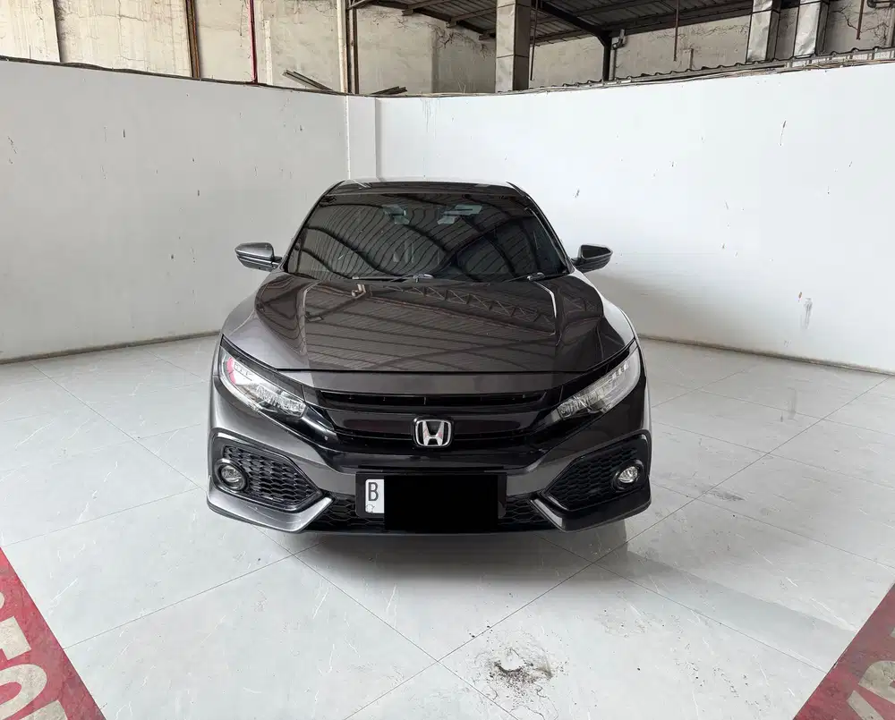 2019 Civic HB E at