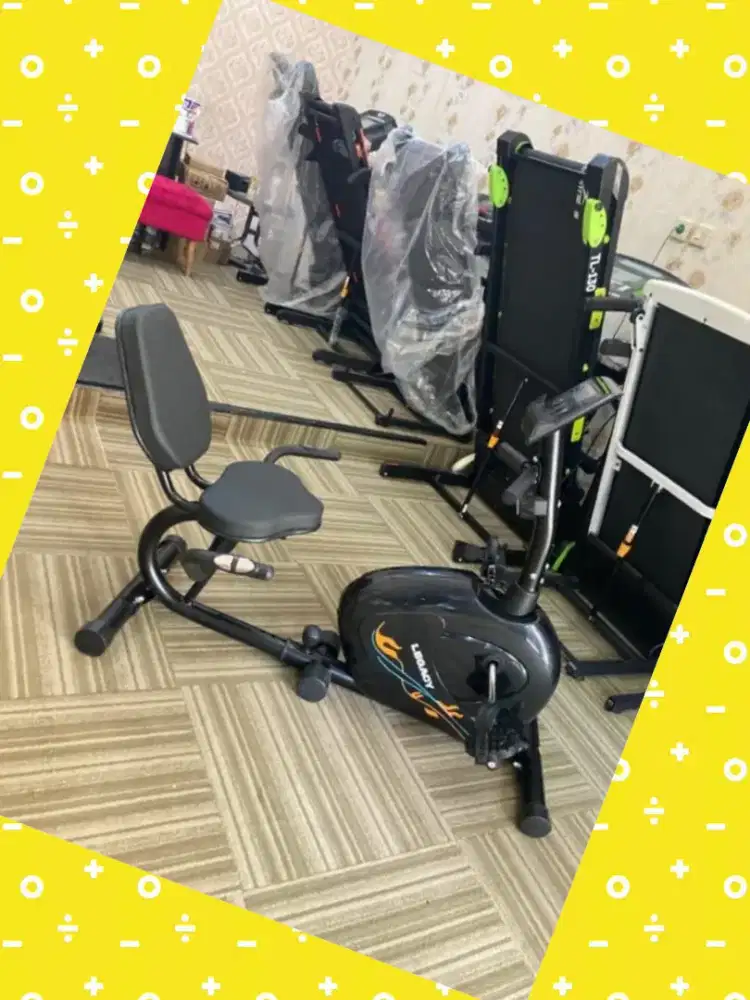 Sepeda statis Recumbent Legacy alat fitnes MKU-796