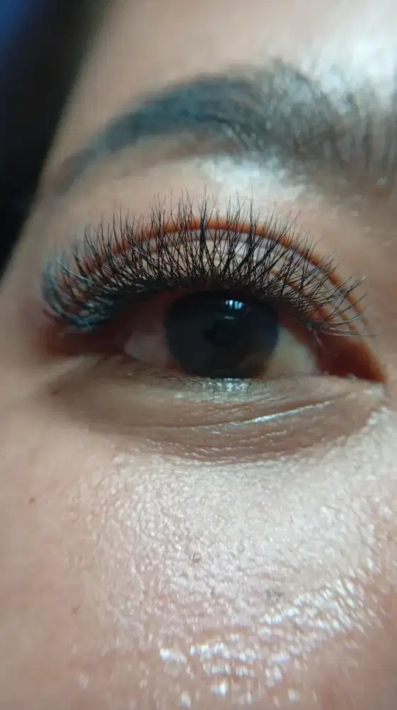 Home service eyelash and nail