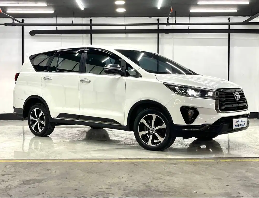 Toyota Innova Venturer 2.4 Diesel 2021 Putih