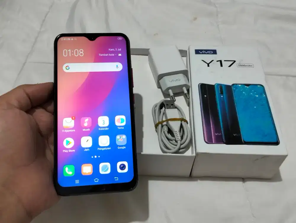 BUTUH UANG VIVO Y17 RAM 8GB / 256GB 4G LTE Duos 6.35in Finger 5000Mah