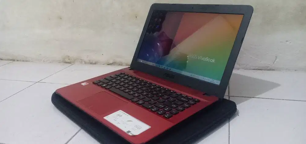 Laptop ASUS Vivobook X441B, AMD A9 Gen 7, RAM 8GB SSD 128GB, NORMAL