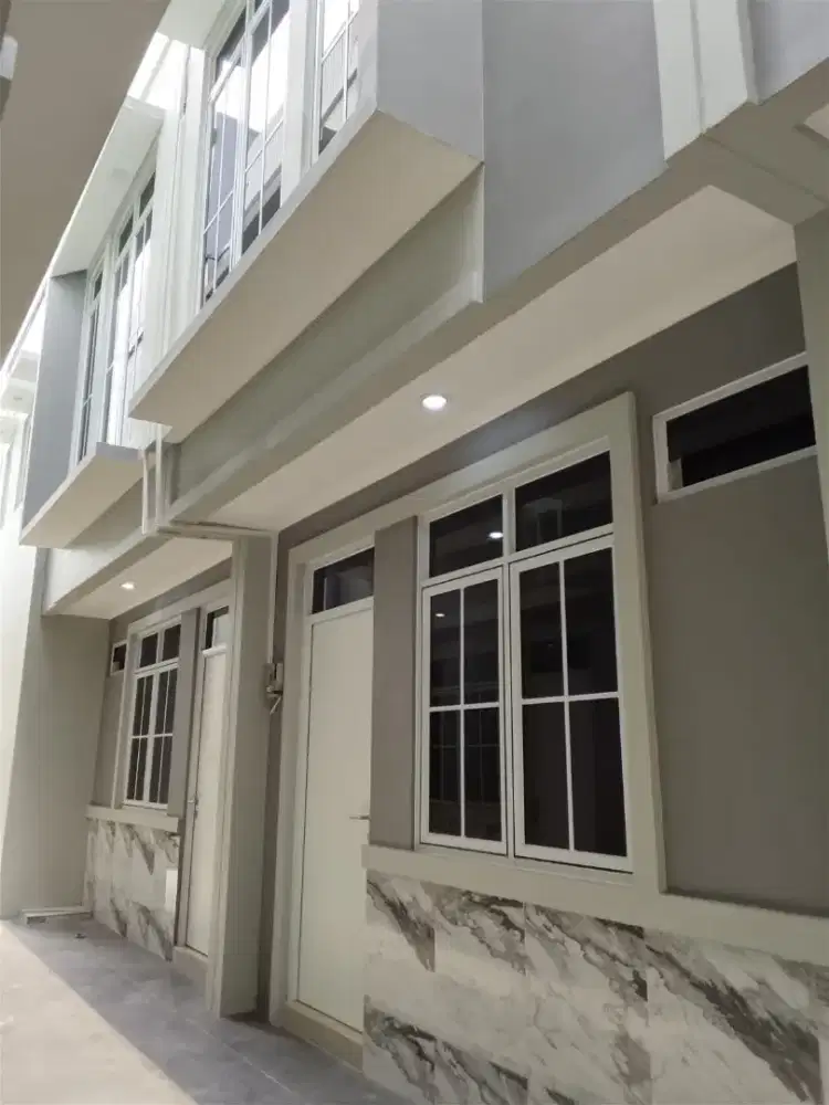 dijual rumah minimalis 2 lantai jalan kamboja utan kayu jakarta timur