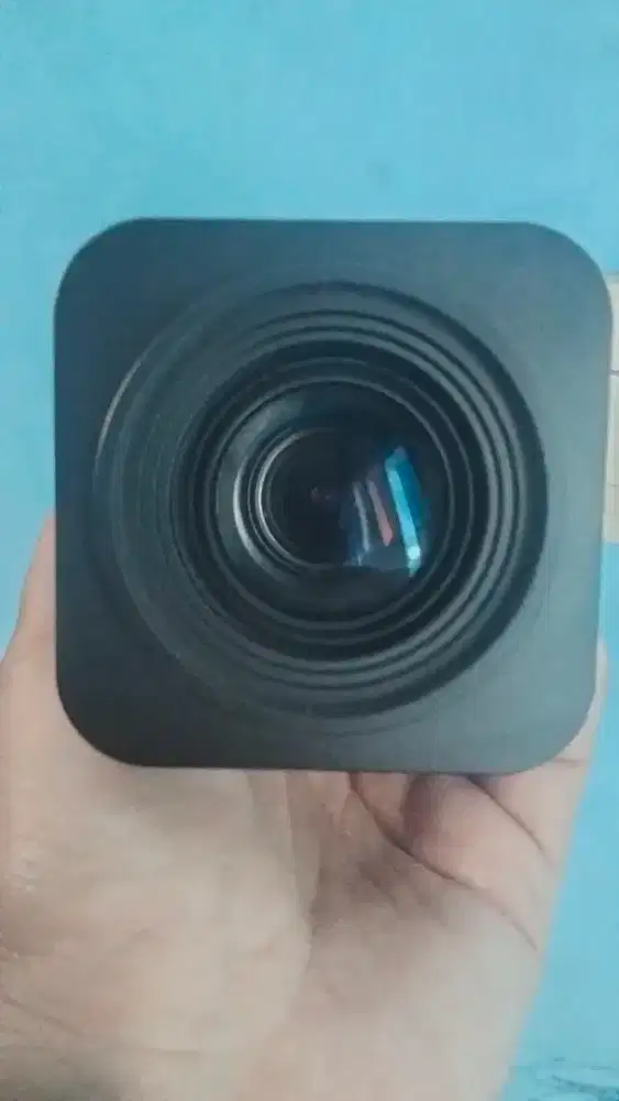 Zoom camera cctv proyektor