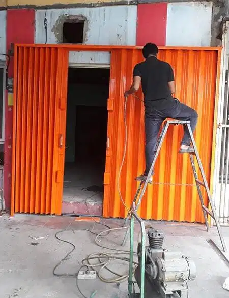 Service folding gate . Service roling door