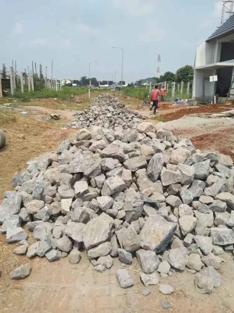 Split pasir cor abu batu limestone batu belah sirdam