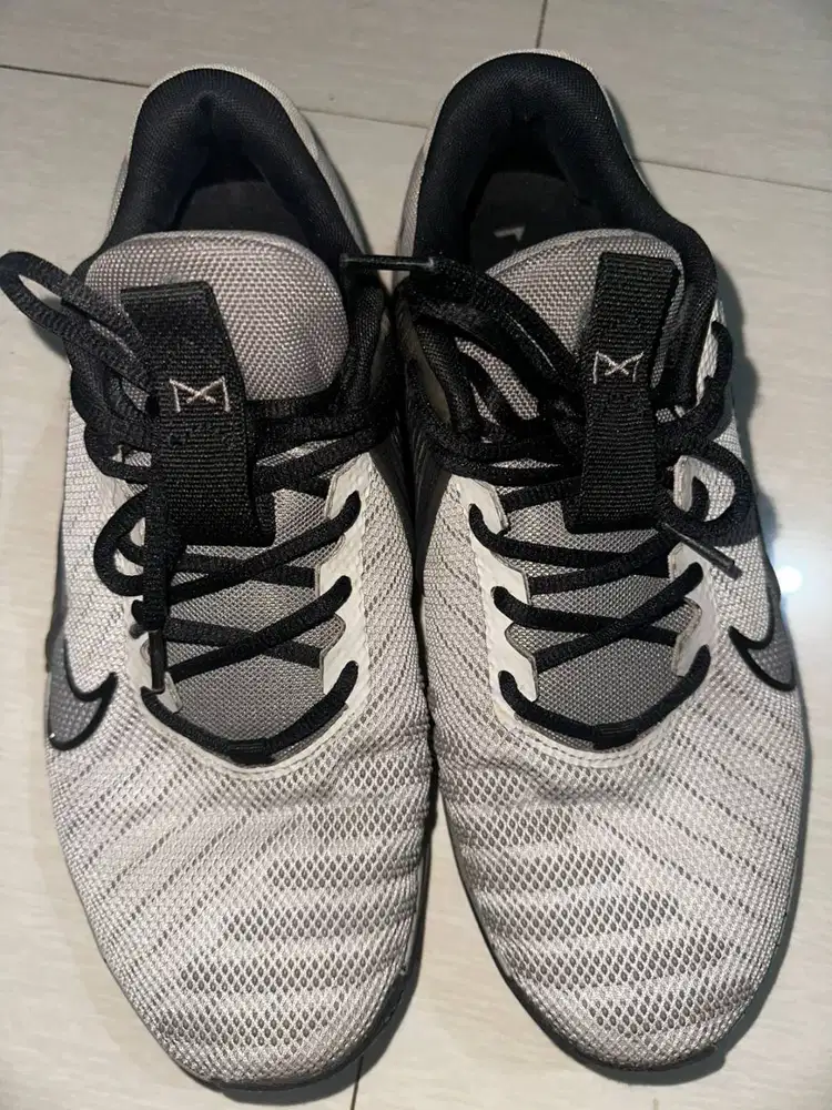 METCON 9 MEN UK.45. JUAL SETENGAH HARGA ANJLOK IN LAGI