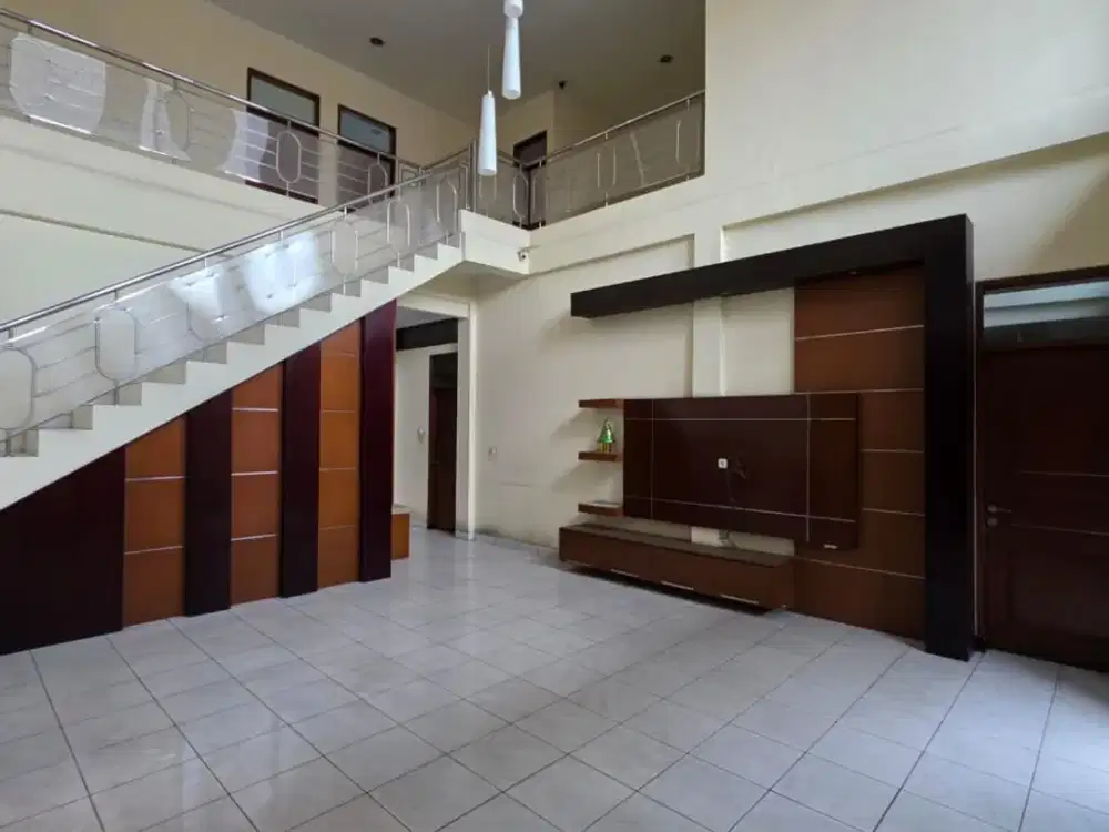 Dijual Rumah Tinggal di Tengah Kota Bandung
