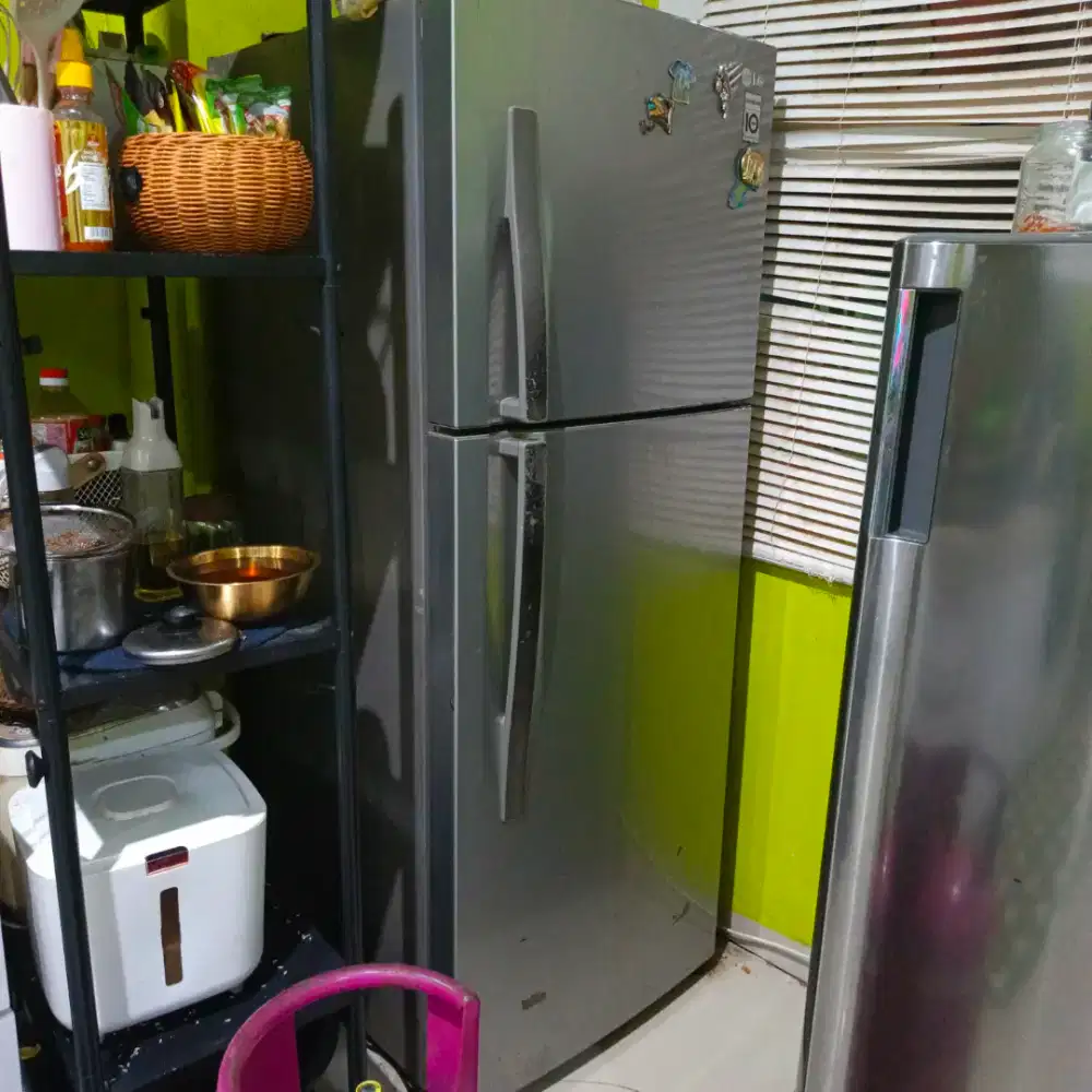 Dijual kulkas LG 2 pintu kapasitas besar
