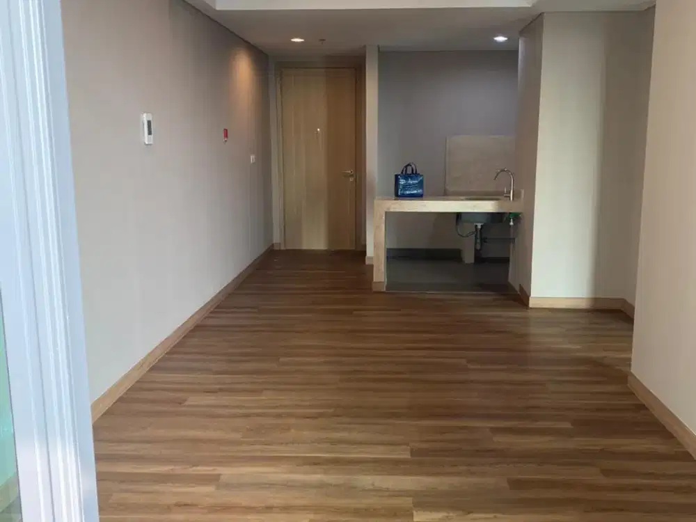 DIJUAL APARTEMEN HOLLAND VILLAGE TOWER 1 LANTAI 28 UNFIRNISH , CEMPAKA PUTIH JAKARTA PUSAT