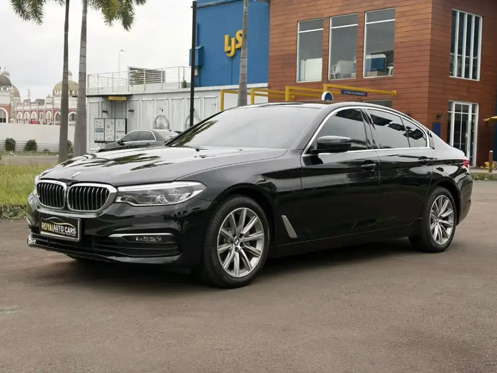 BEST CONDITION!! BMW 520i G30 Luxury 2020