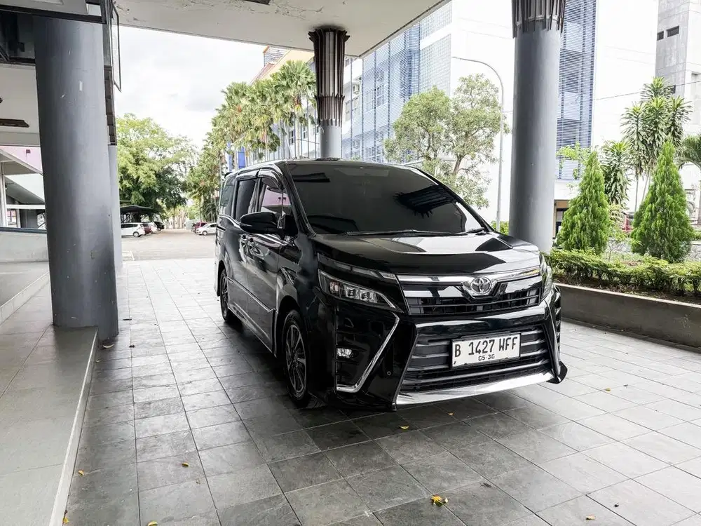 Toyota Voxy 2018 AT Pemakaian Pribadi