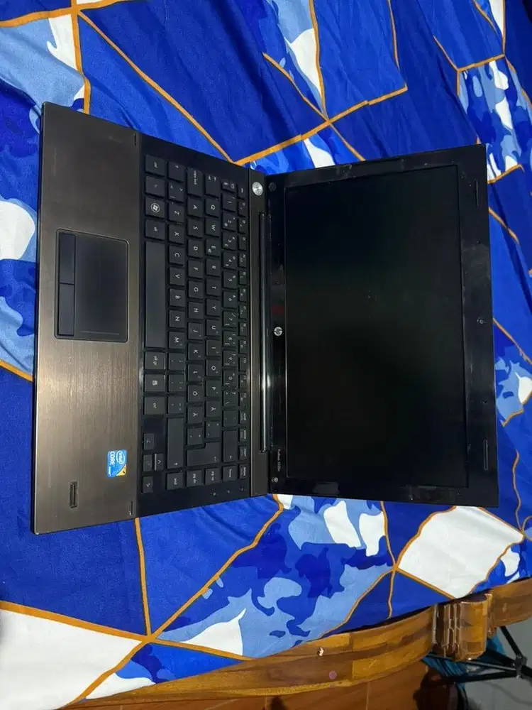 Di jual laptop mati total mrek hp
