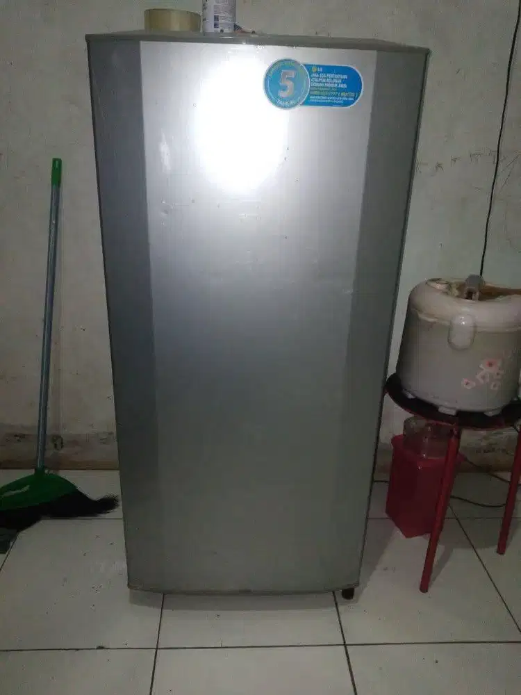 KULKAS LG 400k no minus