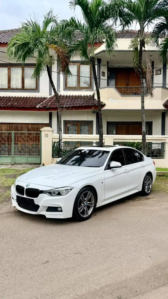 BMW F30 330i M-SPORT LCI 2019