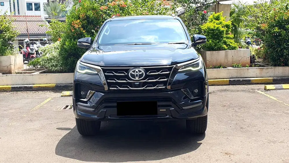 [ LOW KM 19RB ] Toyota Fortuner 2.8 VRZ GR Sport 4x2 Diesel 2022/2023