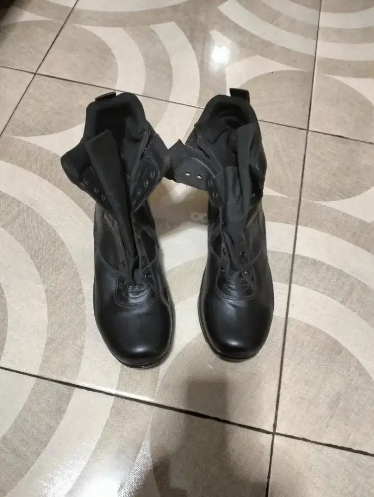 Jual sepatu pdl ukuran no 38