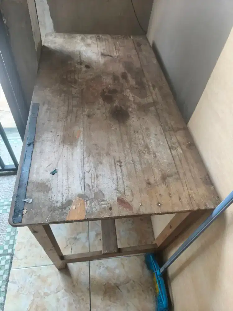 Dijual meja kayu besar ex meja kasir laundry