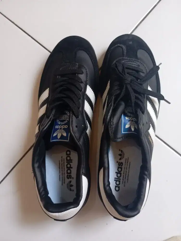 Sepatu Adidas samba black 42