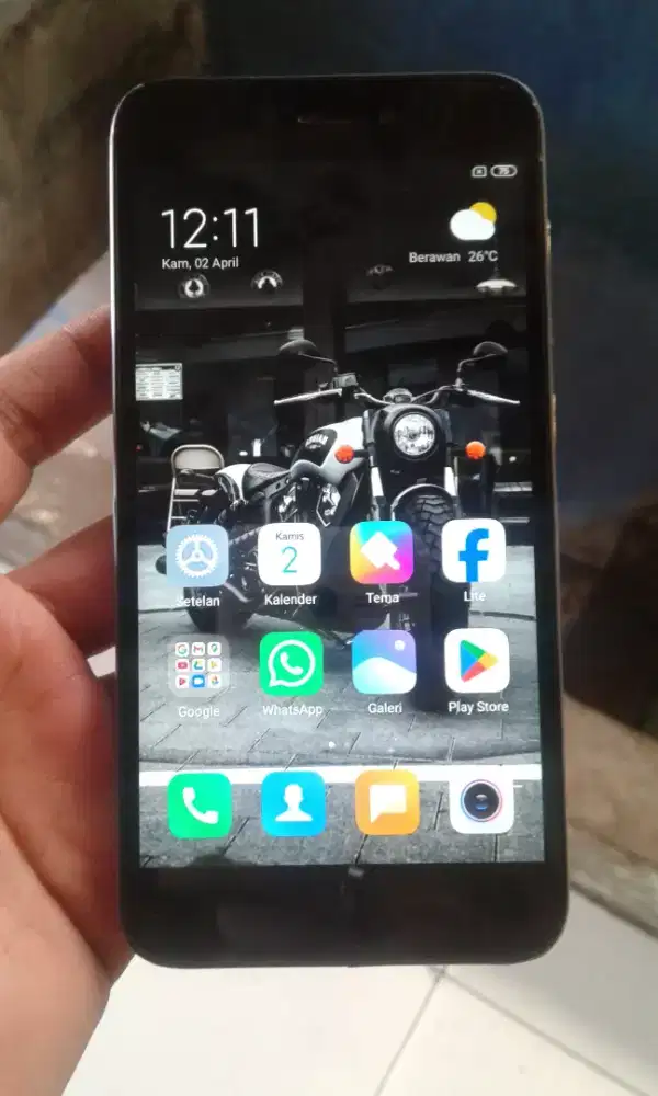 Xiaomi redmi 5a 4G 2/16 layar 5 inchi mulus