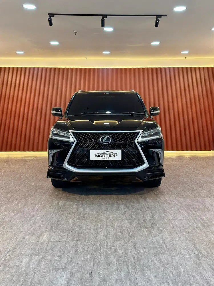 Lexus LX570 F Sport Facelift 2018 odo 57 Ribuan
