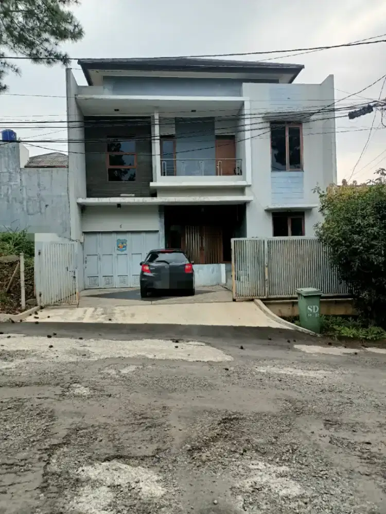 Rumah murah! lokasi komplek Ciwaruga Gegerkalong 5 menit ke Polban.