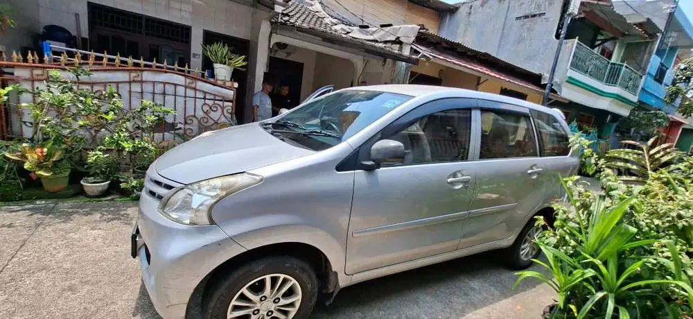 Jual cepat Daihatsu Xenia 2012