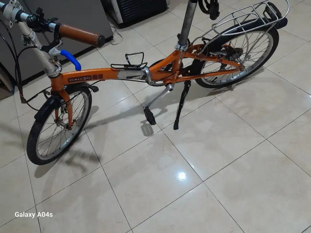 Sepeda lipat dahon roo