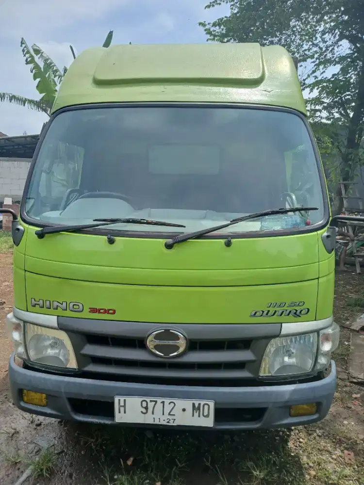 Truk Hino Dutro engkel  antik