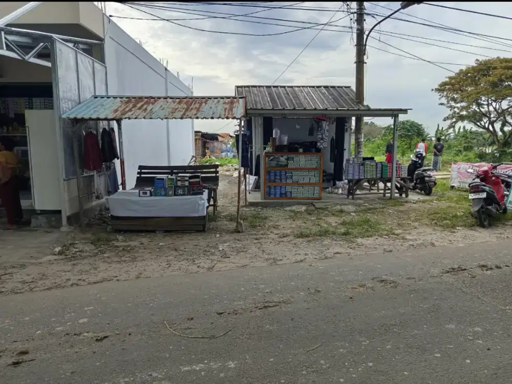 Jual Tanah plus gratis Kios Luas Tanah 110 m² Lokasi strategis Pinggir Jalan Utama Harga Rp.345 Jt