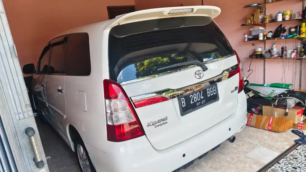 innova Diesel V matic barong di jogja