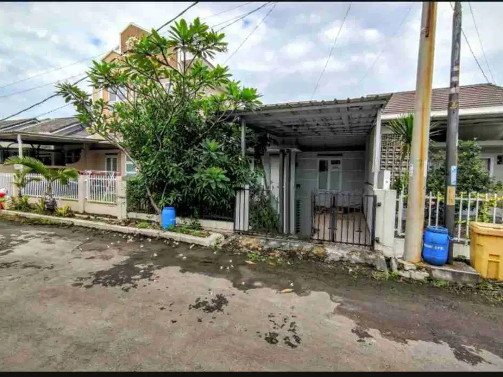 Dijual rumah siap huni, cukup luas di griya pondok Rajeg hanya ± 3menit dari stasiun Pondok rajeg