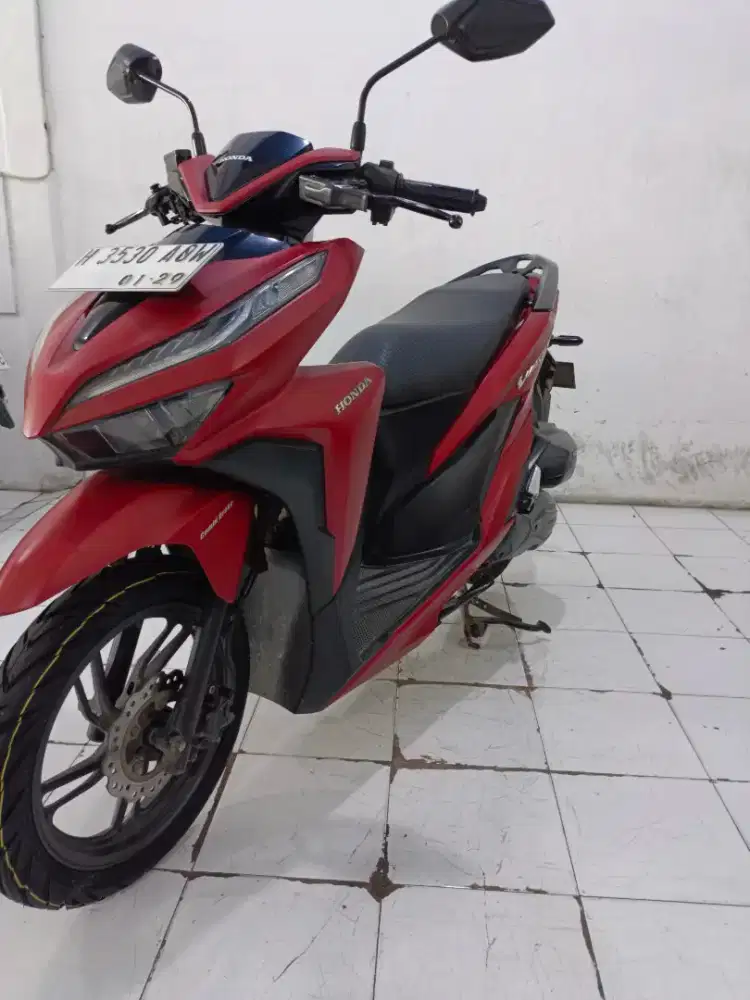 vario 150  merah 2018