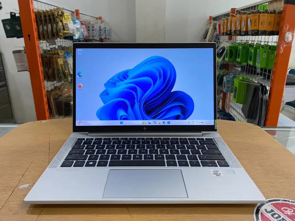 Laptop HP Elitebook 830 G7 Core i7Gen10 Ram 16GB SSD 256GB Slim Mulus