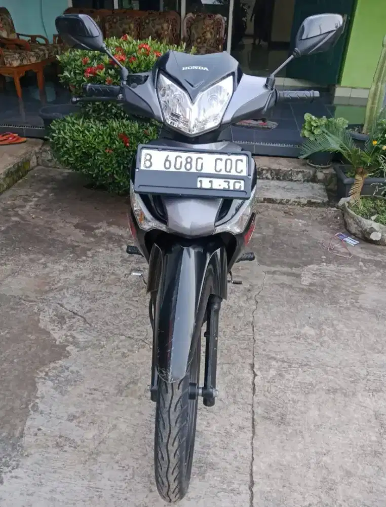 Supra x 125 2010 full orisinil sangat mulus pajak panjang