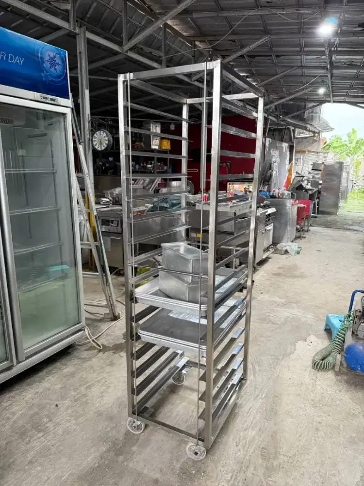 BELI DAPAT BONUS ,TRAY

16 Susun
Ukuran loyang 60x40