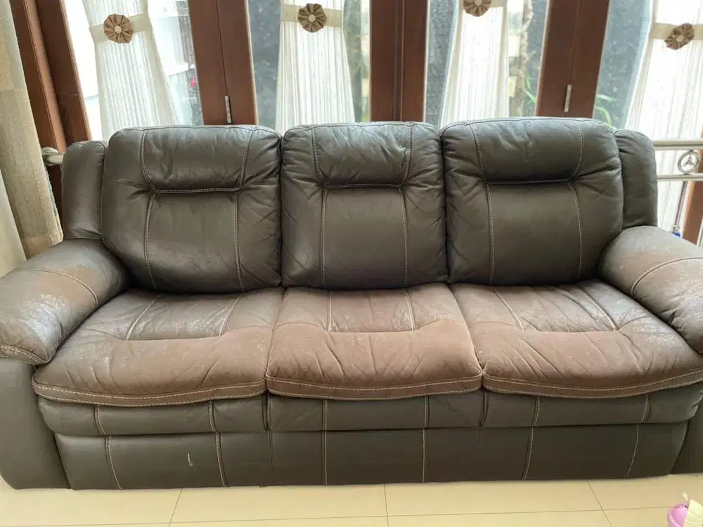 SOFA INFORMA COKLAT