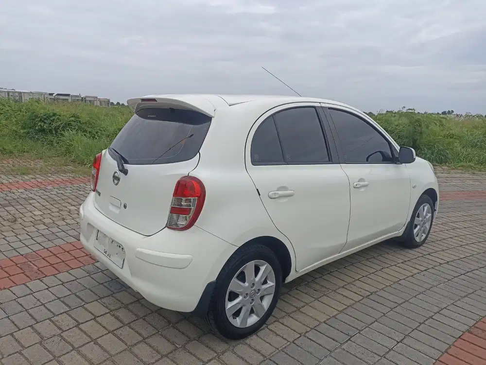 Nissan March 2013 Bensin