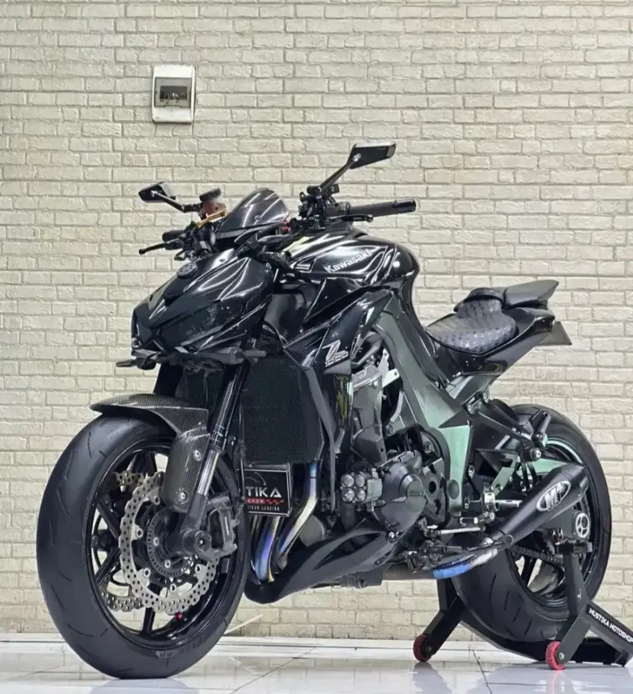Kawasaki Z1000 Sugomi tahun 2014